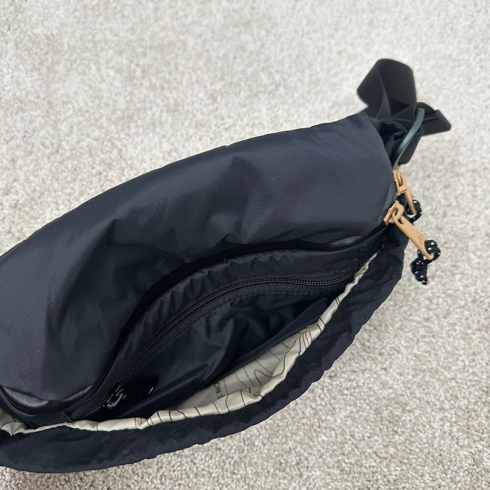 The North Face Mountain Lumbar Pack - Picture 4 of 8